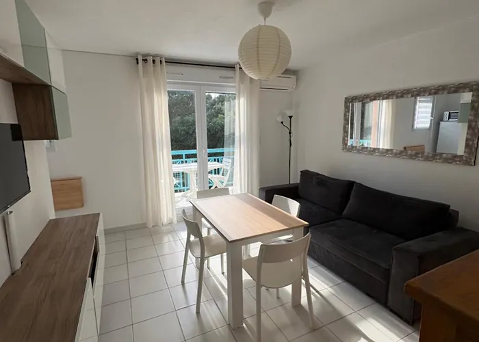 Cosy à 200 M De La à Pied * La Londe-les-Maures